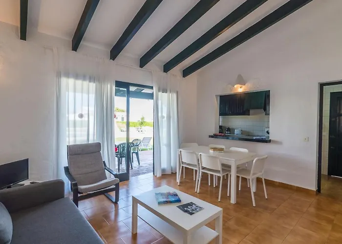 Casa 5 Q En Complejo Holiday home Binisafua